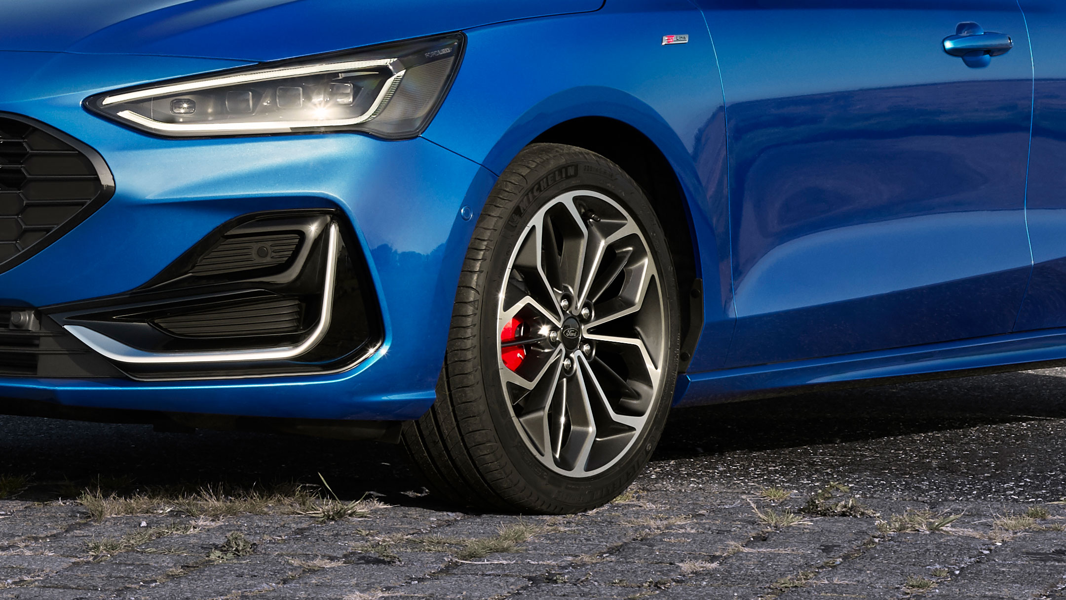 Ford focus st on sale line hybrid 2021