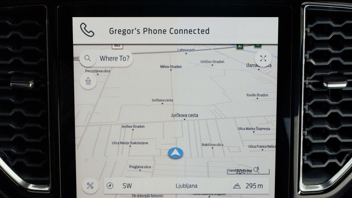 Ford Ranger connected navigation demonstrated on screen